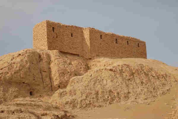 सुमेरियन सभ्यता का सामाजिक और आर्थिक जीवन 2 Ruins from a temple in Naffur Ancien sumeria
